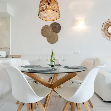 Sea Front House Sandra D Дом отдыха Ситио-де-Калаонда